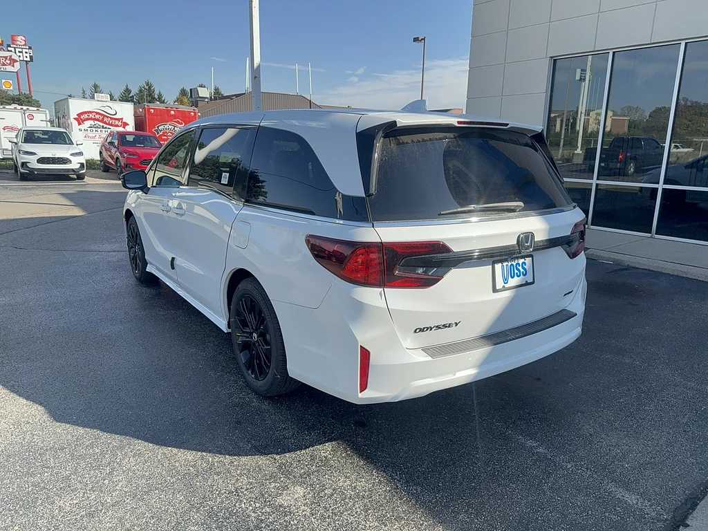 2027 Honda Odyssey Sport-L, photo 7 of 12