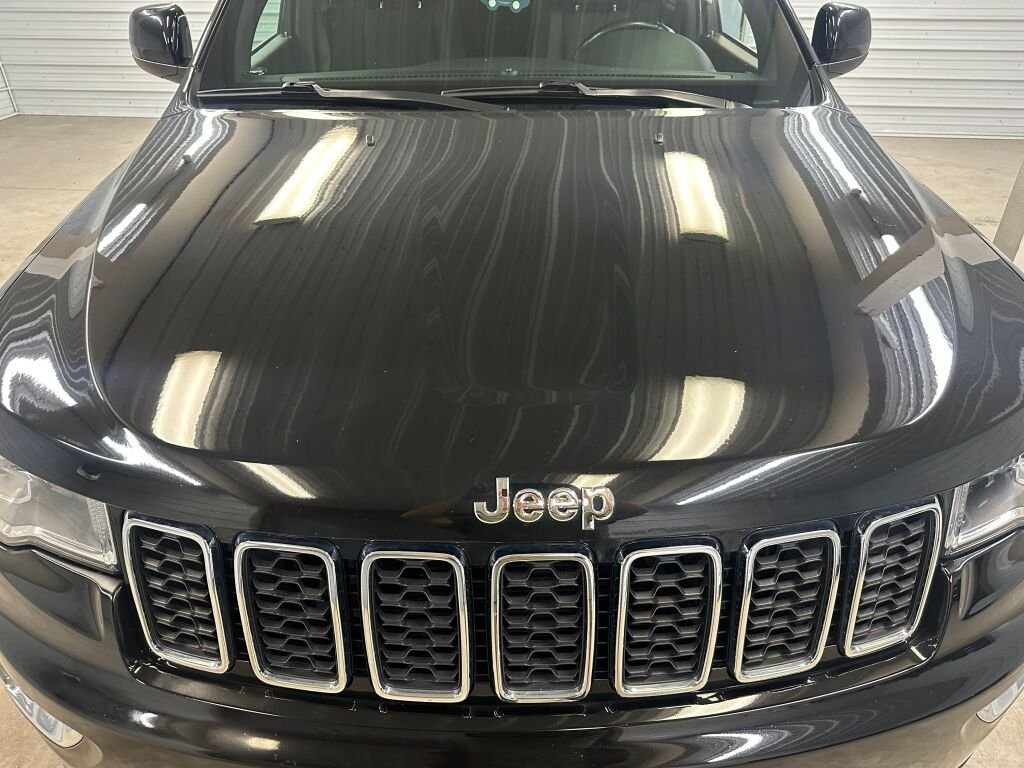 Certified Used 2020 Diamond Black Crystal Pearl Coat Jeep Laredo E image 37