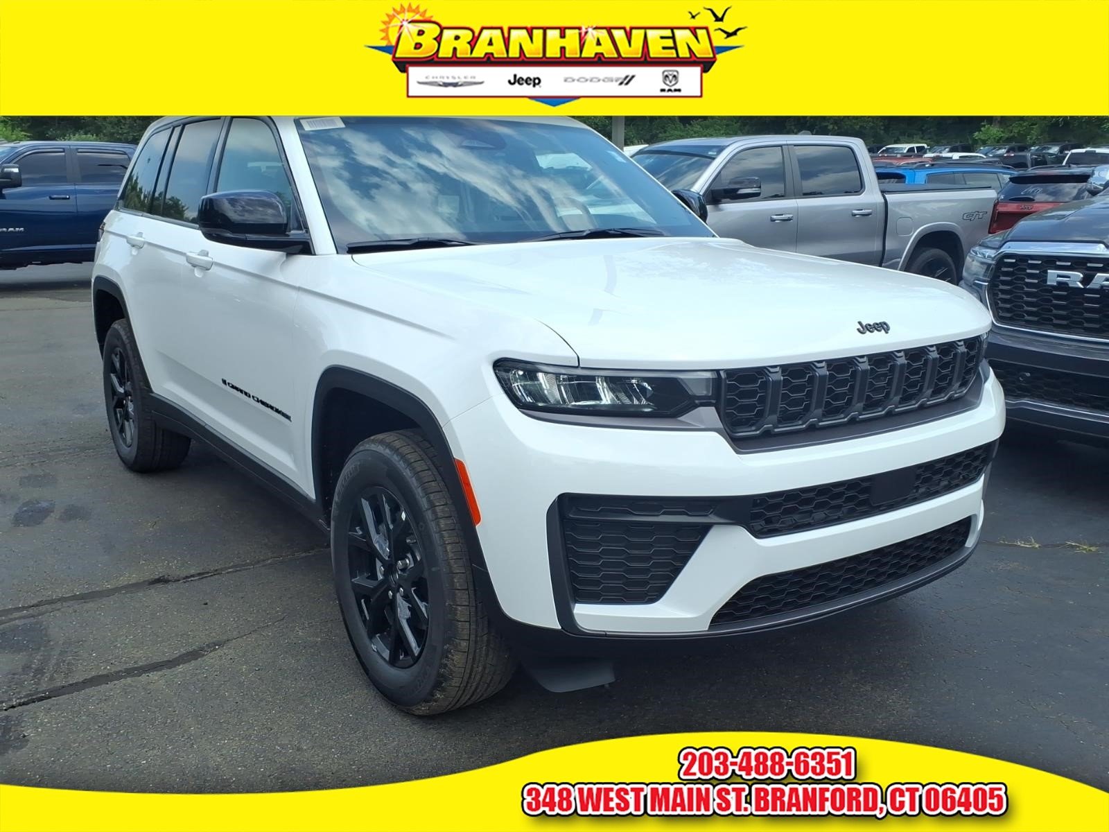 New 2026 Bright White Clear-Coat Exterior Paint Jeep Altitude image 1