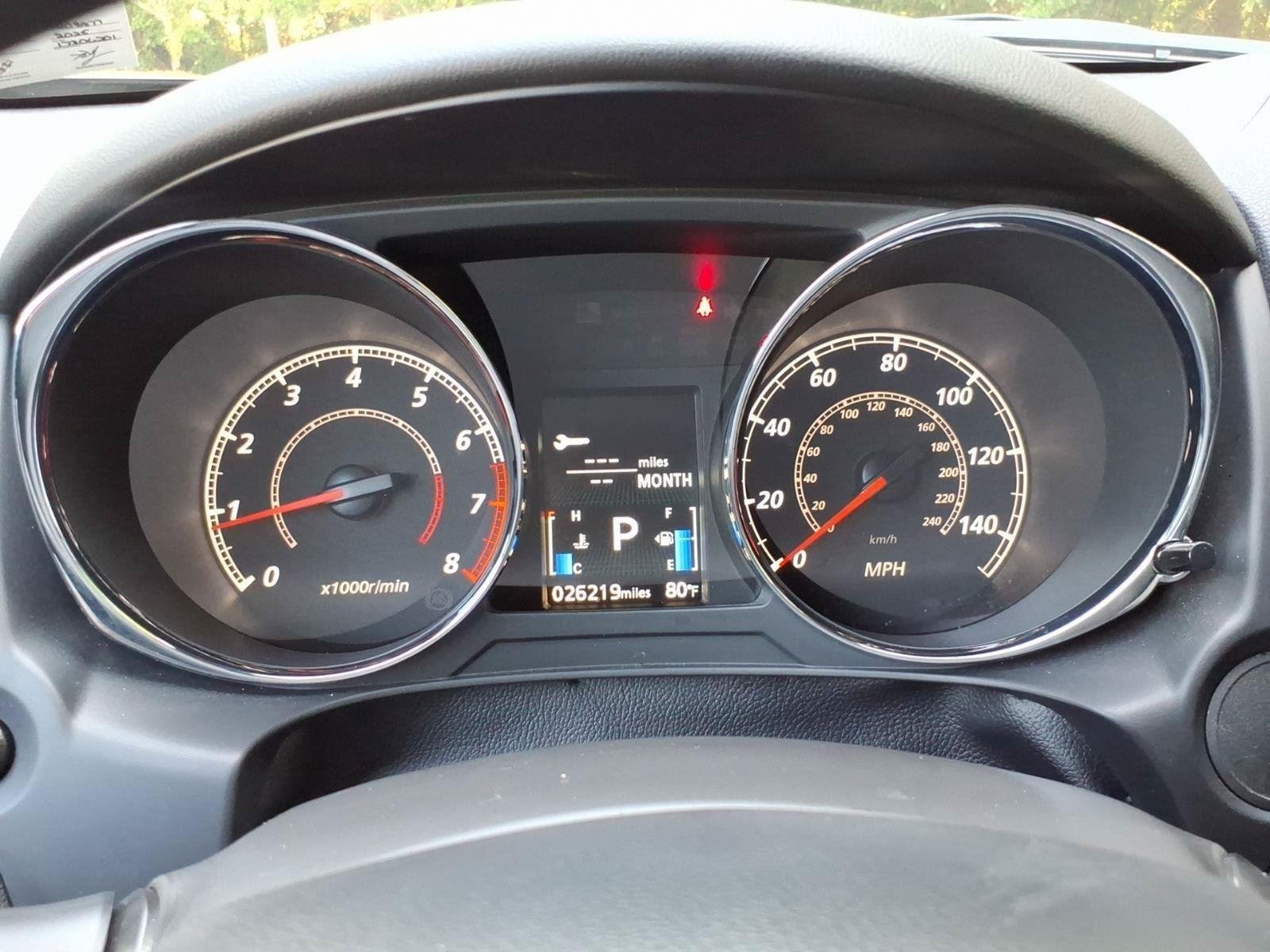 Used 2025  MITSUBISHI  image 17