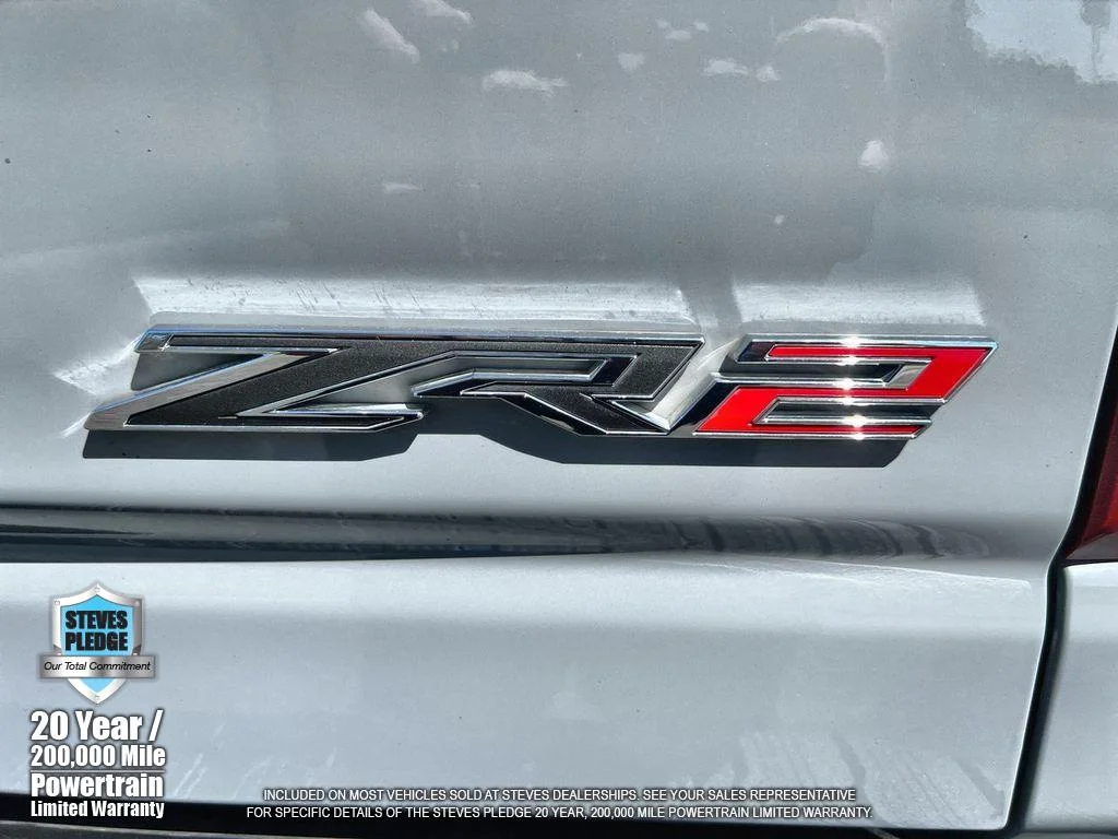 Certified Used 2024 Slate Gray Metallic Chevrolet ZR2 image 37