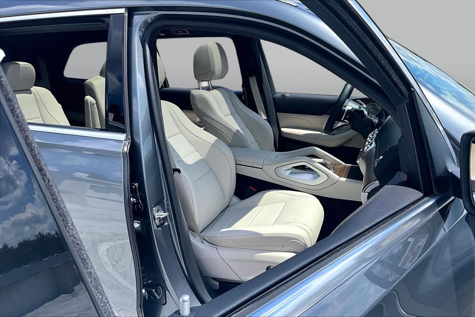 Used 2024 Selenite Grey Metallic Mercedes-Benz GLS 450 image 9