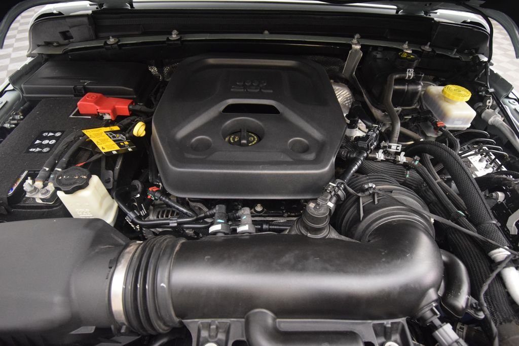 Used 2024 Earl Clearcoat Jeep Sport image 29