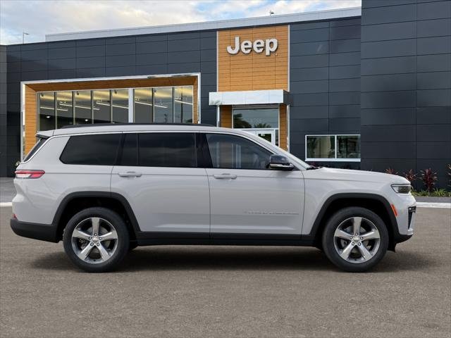New 2026 Bright White Clear-Coat Exterior Paint Jeep Limited image 81
