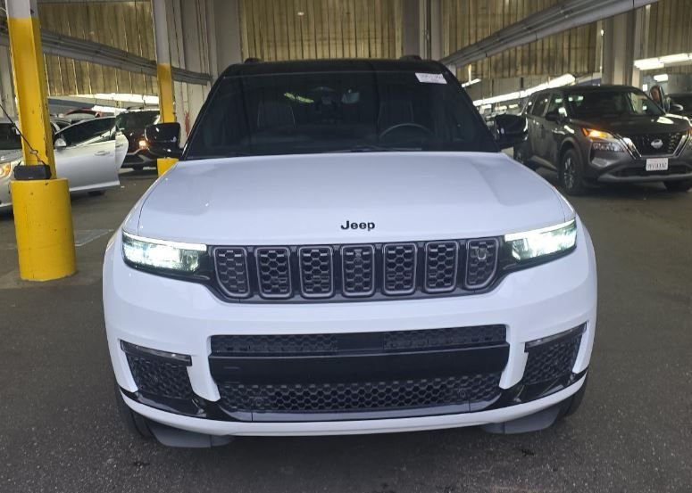 Used 2023 Jeep Grand Cherokee L Summit Reserve with VIN 1C4RJKET7P8789388 for sale in Kansas City