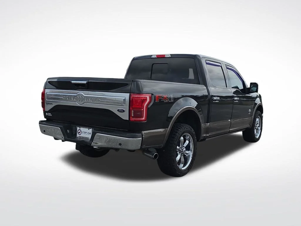 Used 2015  Ford King Ranch image 7
