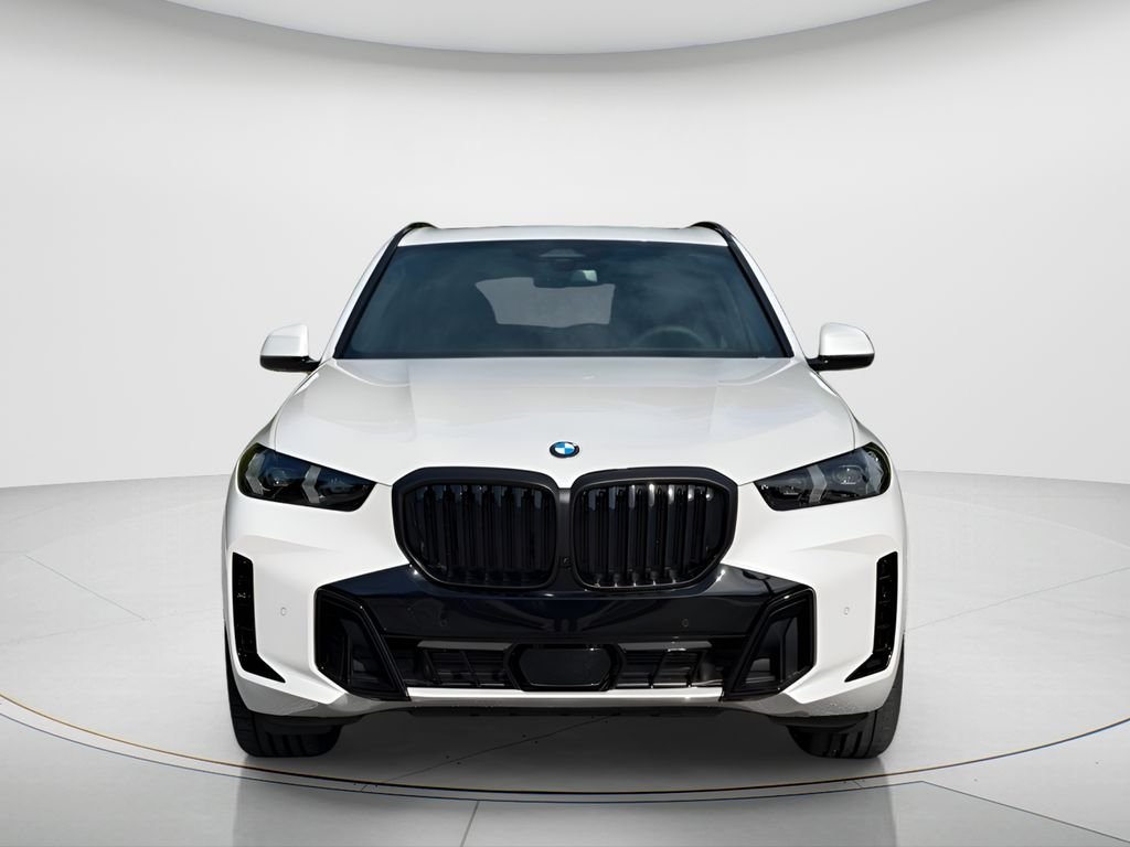 New 2026 Mineral White Metallic BMW xDrive40i image 2