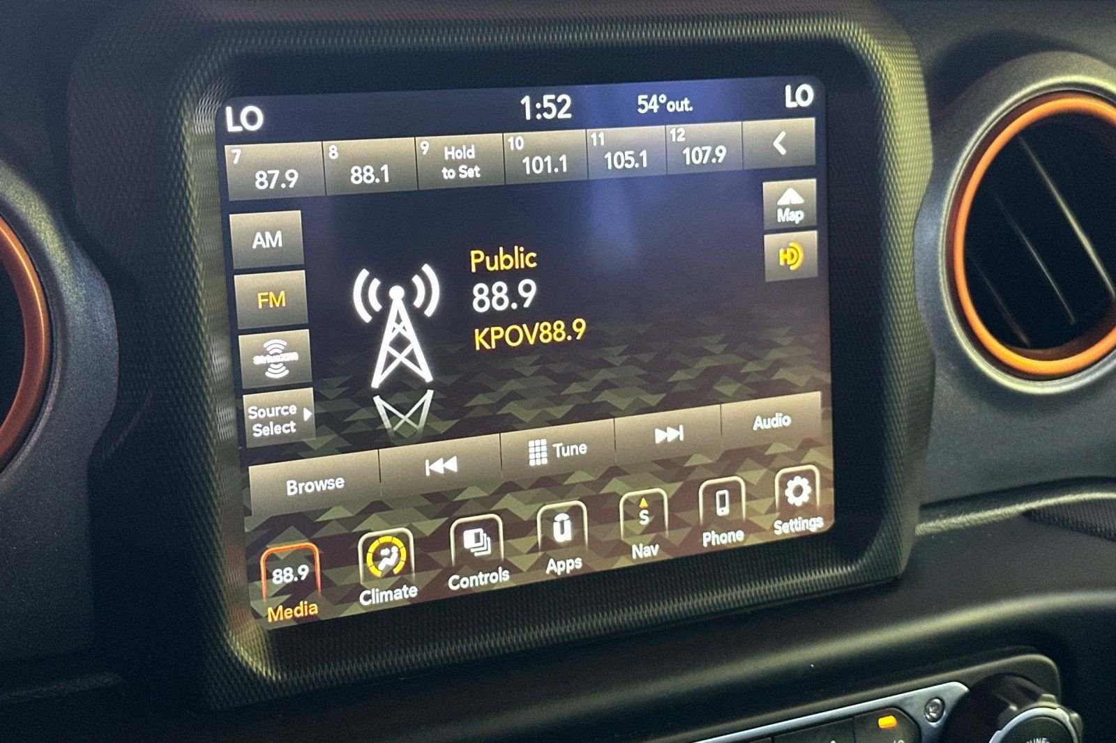 Used 2022 Gray Jeep Mojave image 24