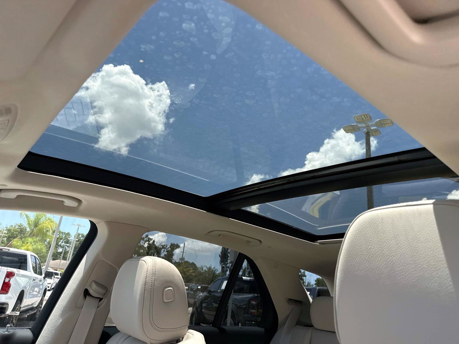 New 2026 Twilight Blue Metallic Mercedes-Benz 350 SUV image 24