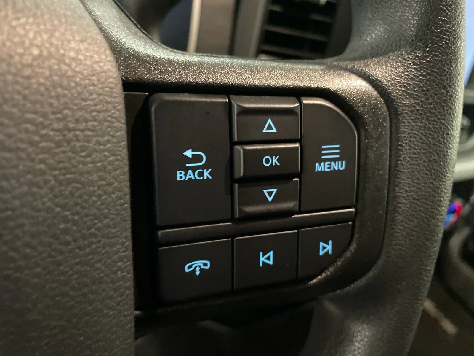 Used 2022 Oxford White Ford XLT image 15