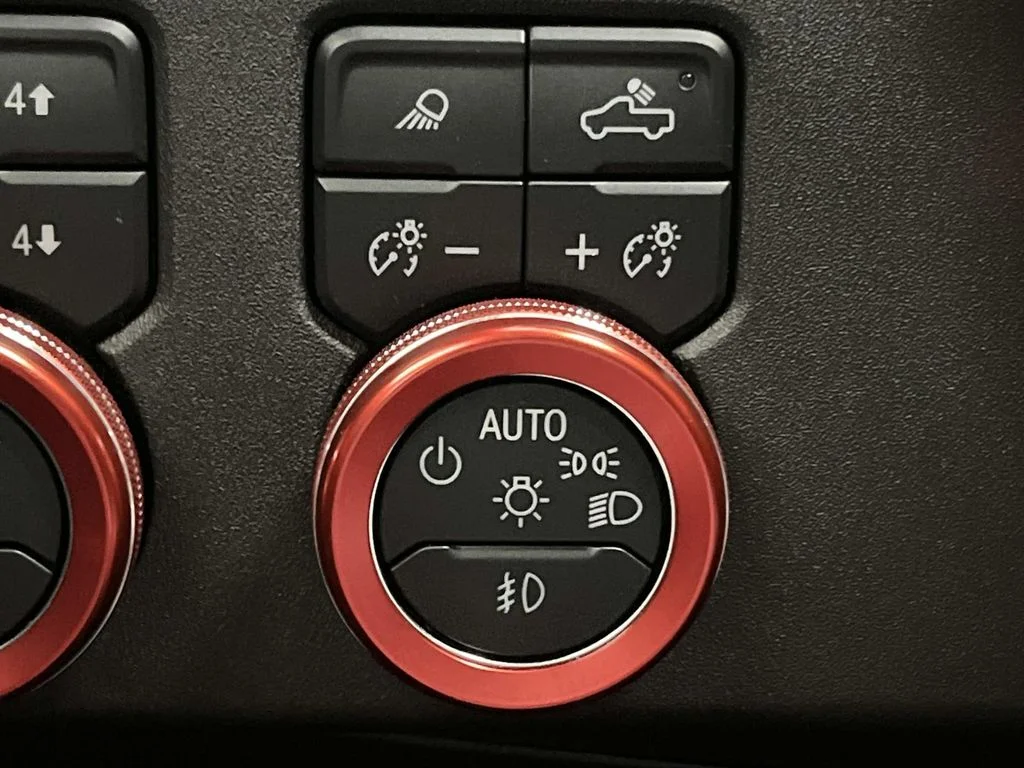 Used 2025 Black Chevrolet RST image 27