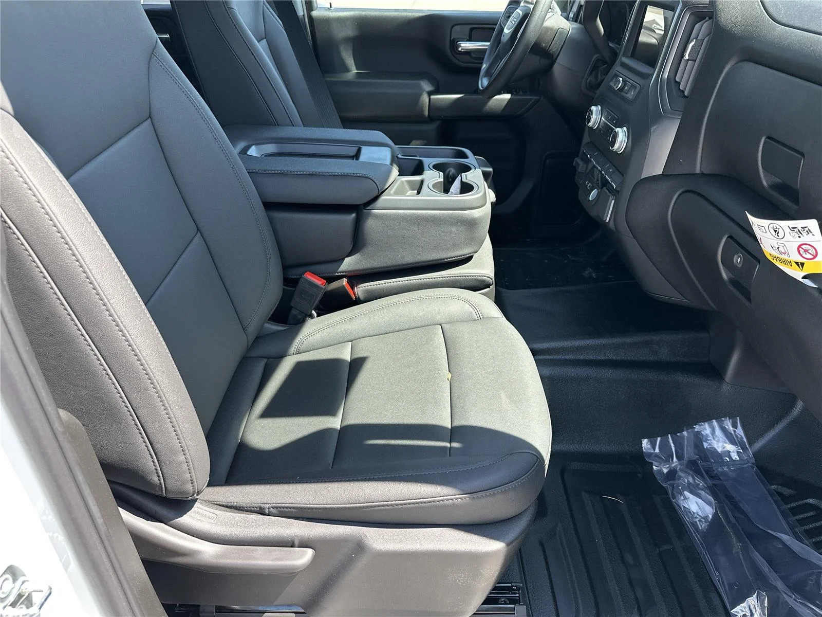 New 2025 Summit White GMC Pro image 12