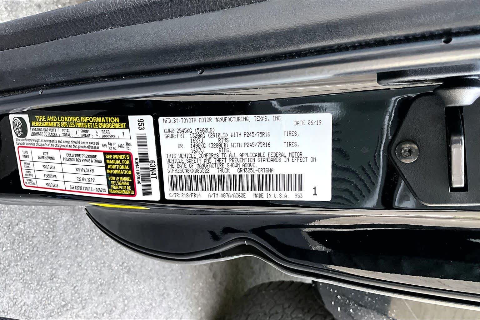 Used 2019 Midnight Black Metallic Toyota SR image 33