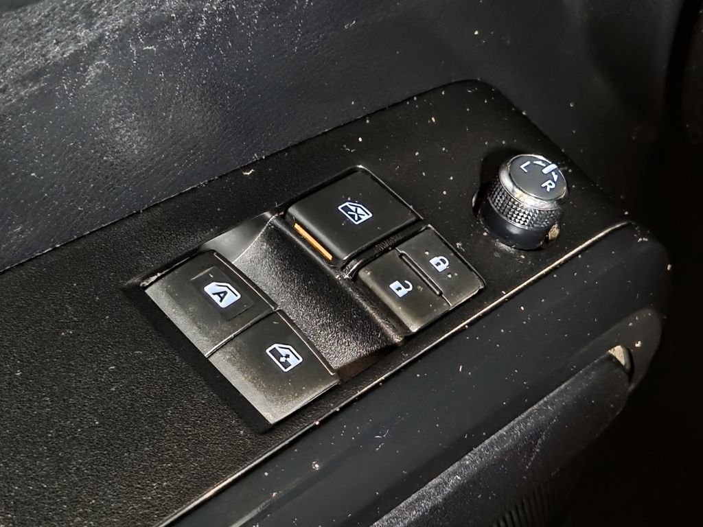 Used 2018 Gray Toyota SR image 27