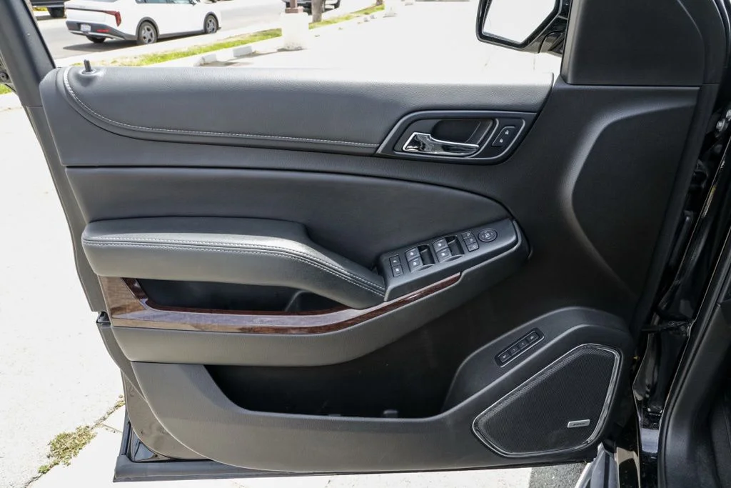 Used 2020 Black GMC SLT image 13