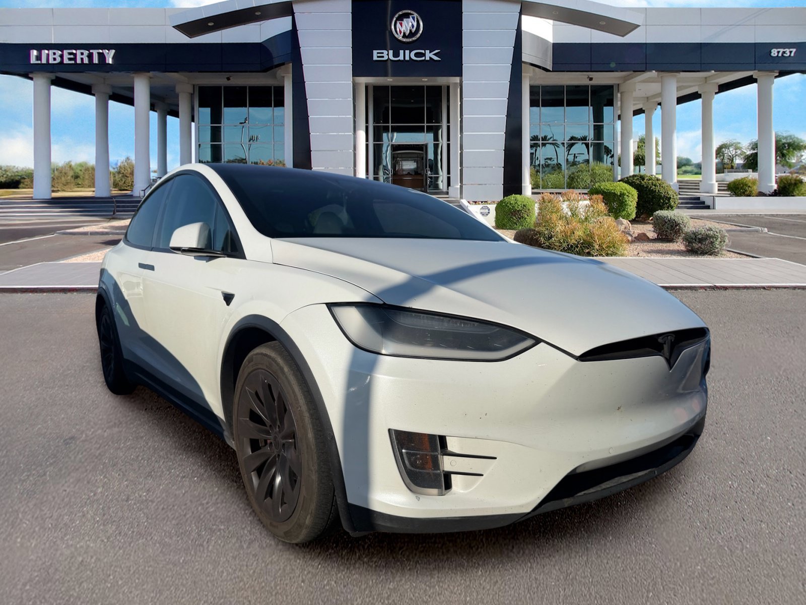 Used 2018 Tesla Model X 75D with VIN 5YJXCAE23JF087109 for sale in Peoria, AZ