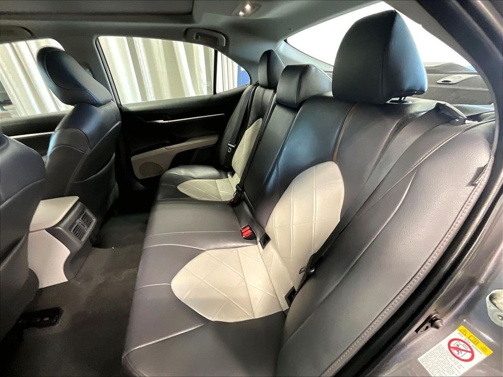 Used 2019 Predawn Gray Mica Toyota XLE image 15