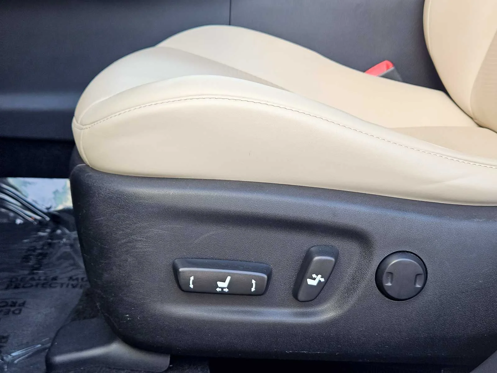 Used 2012 Starfire Pearl Lexus Premium image 19