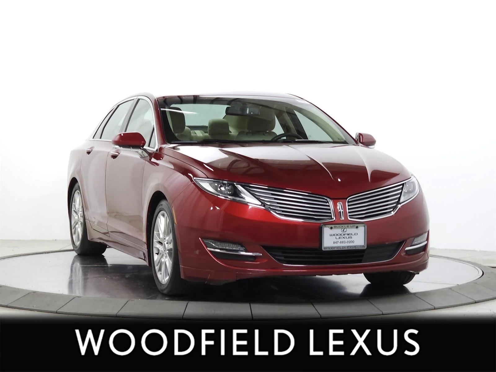 Used 2015 Red Lincoln  image 1