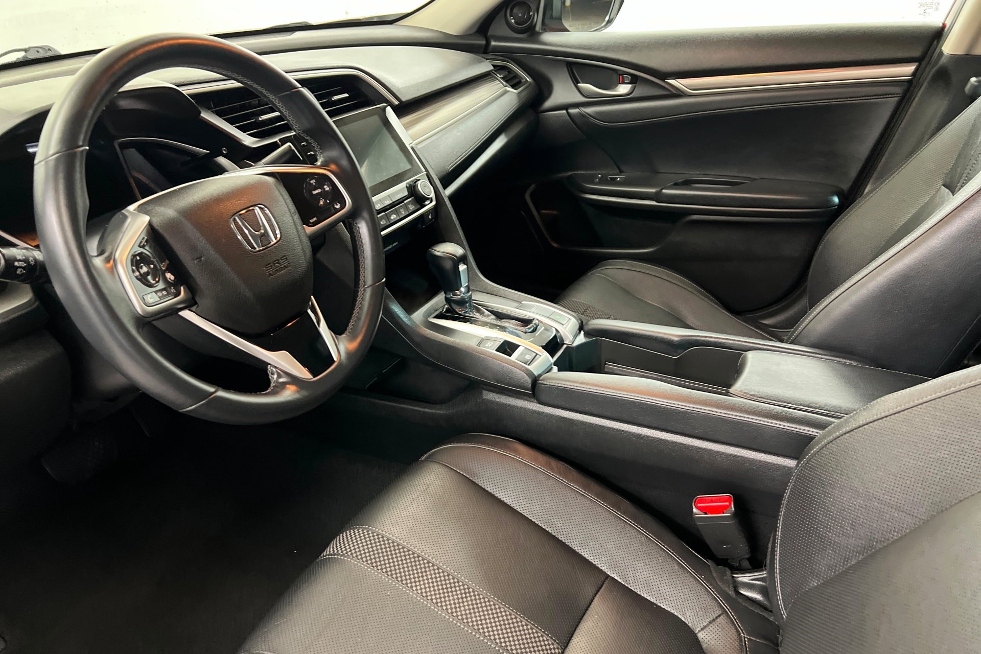 Used 2021 Red Honda EX-L image 16