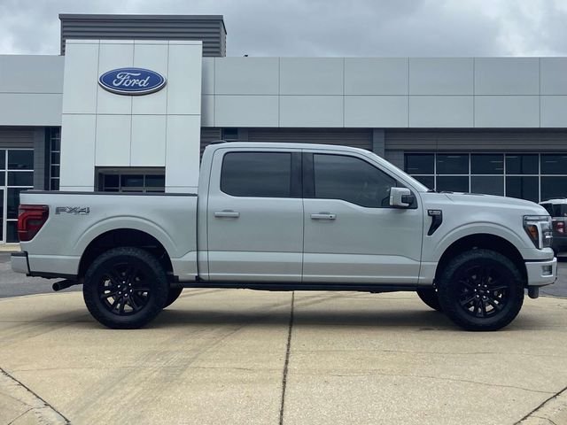 Used 2024 Avalanche Ford Platinum image 2