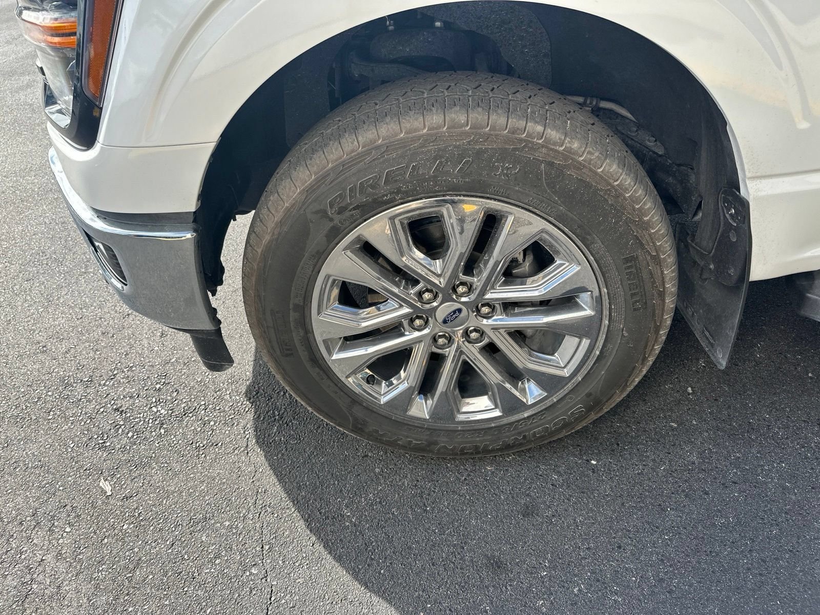 Certified Used 2024 Oxford White Ford XLT image 10