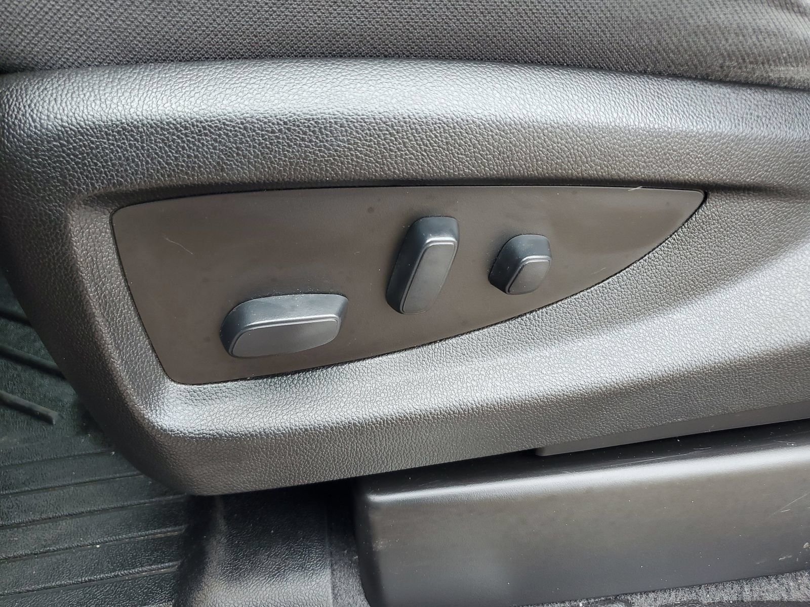 Used 2019 Red Chevrolet LT image 11