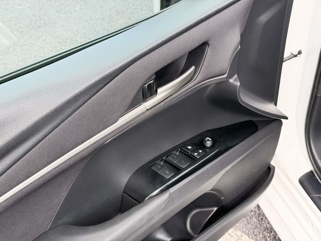 Used 2025 White Toyota LE image 18