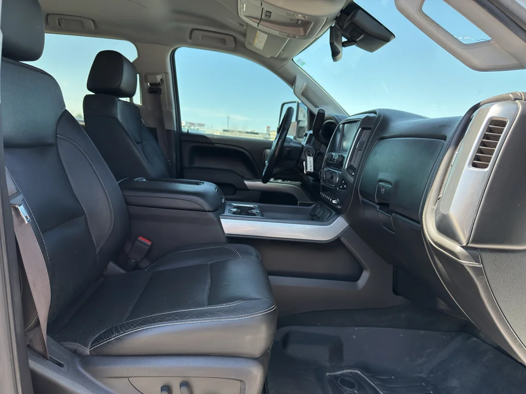 Used 2016 SUMMIT WHITE Chevrolet LTZ image 20