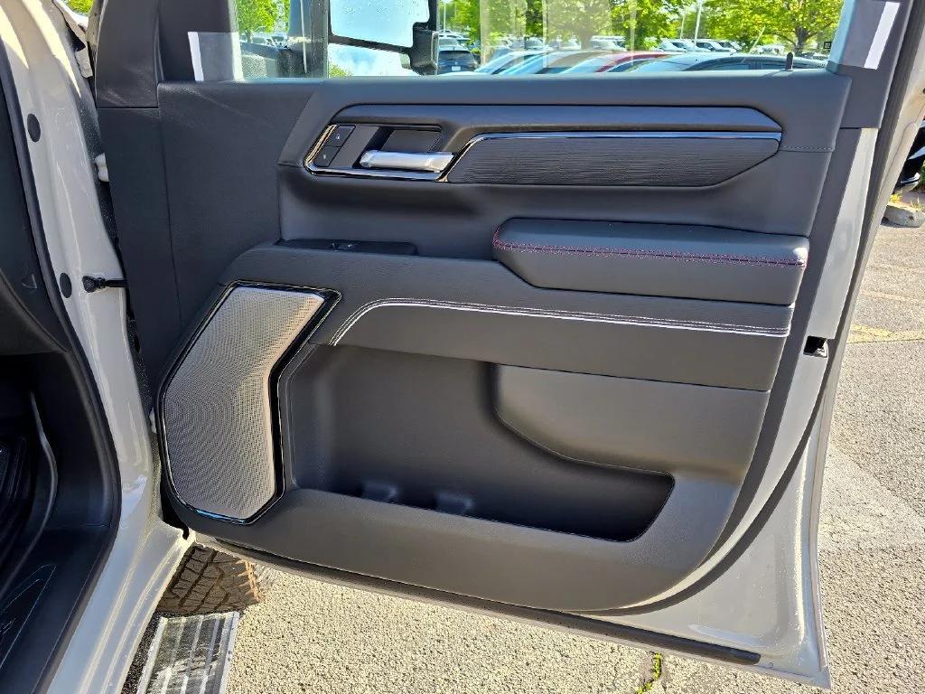 2026 GMC Sierra 2500HD AT4X - Photo 32