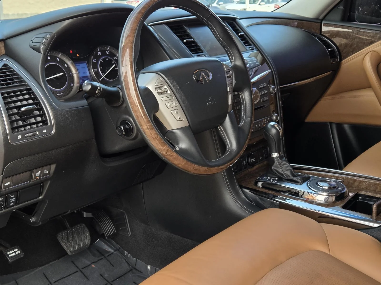 Used 2017 Black Obsidian INFINITI Signature Edition image 38