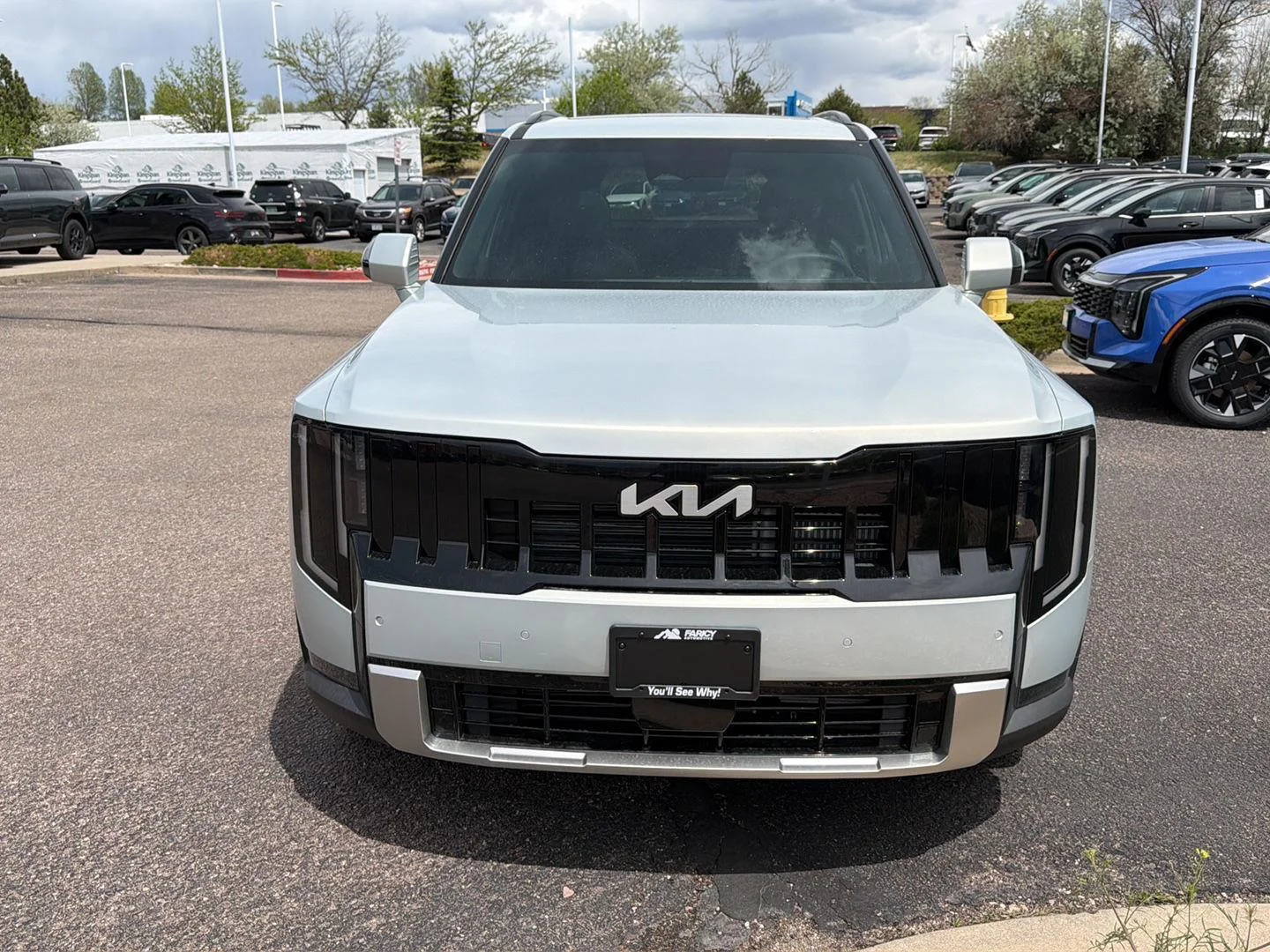 New 2027 Ivory Silver Kia EX image 2