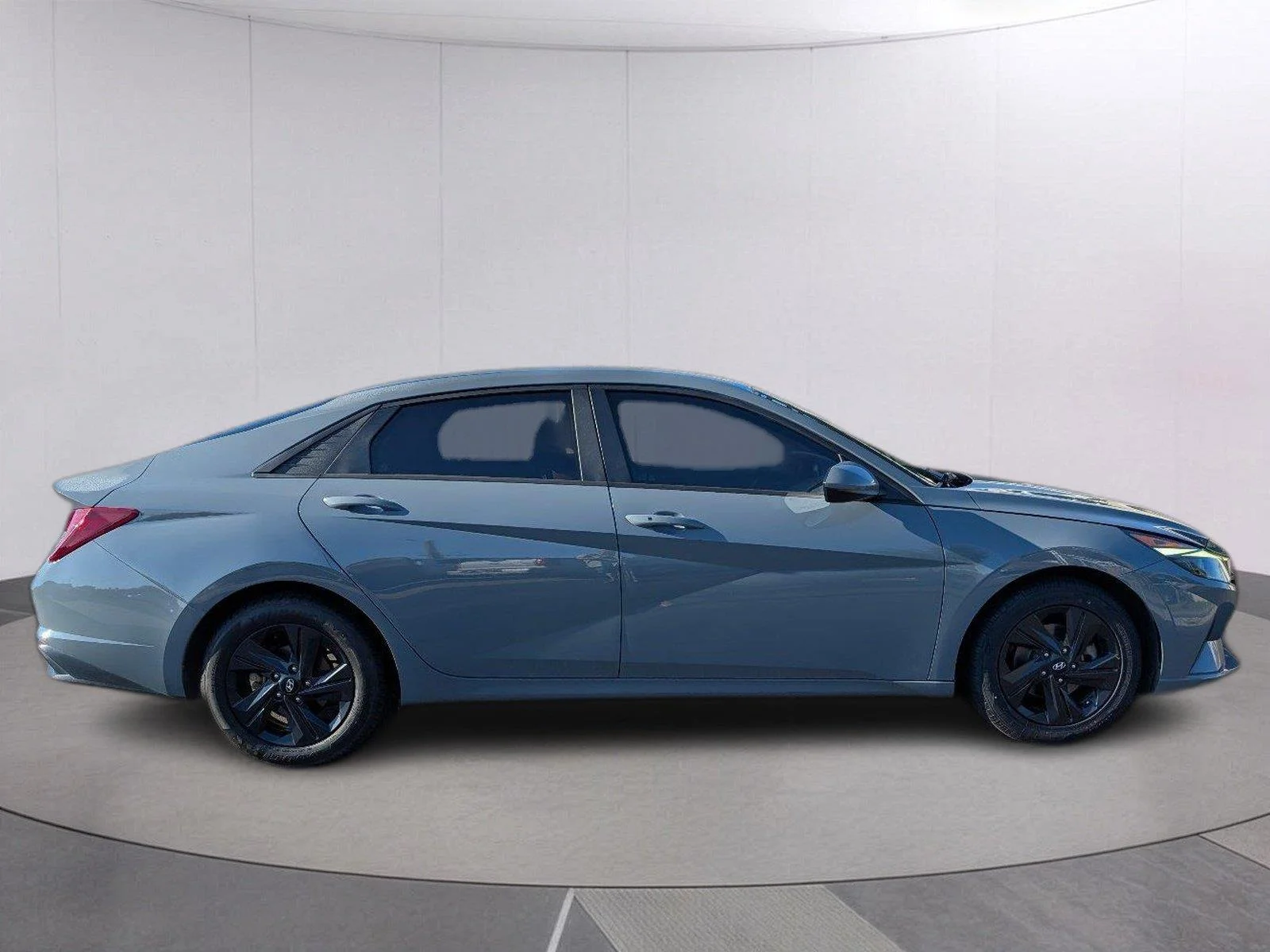 Used 2023 Electric Shadow Hyundai SEL image 8