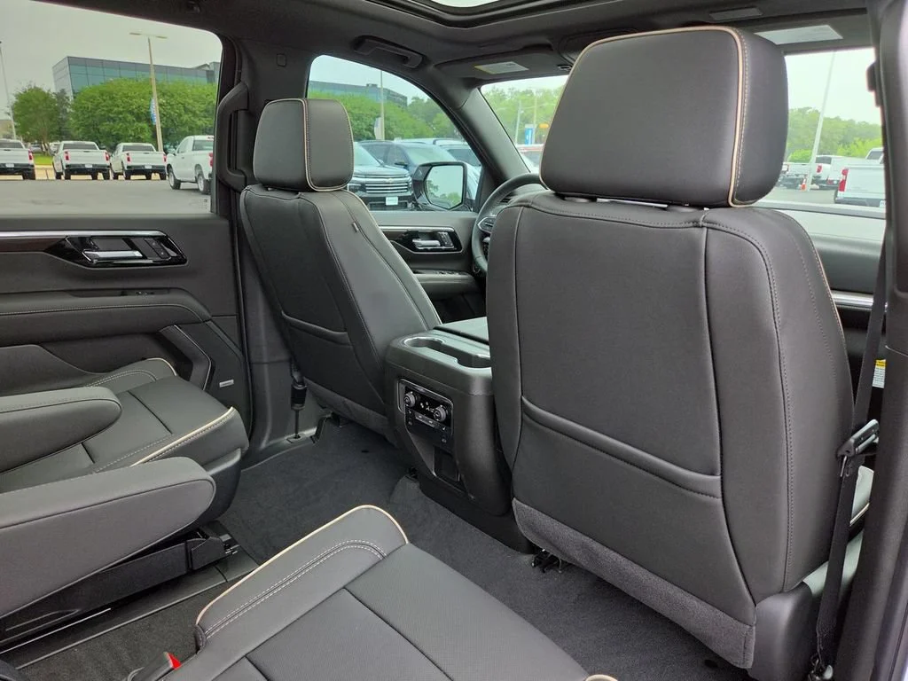 New 2026 Polar White Tricoat Chevrolet Premier image 14