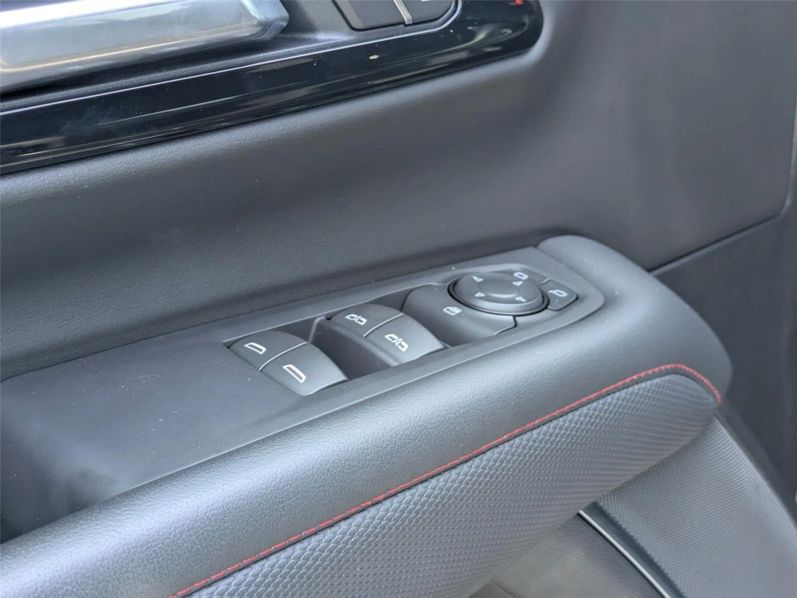 Used 2025 Black Chevrolet RST image 13