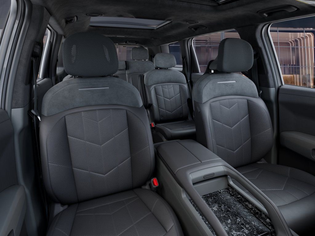 New 2027 White Kia X-Pro SX-Prestige image 16