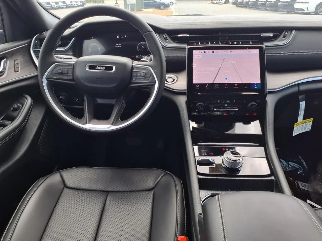 2025 Jeep Grand Cherokee Limited - Photo 23