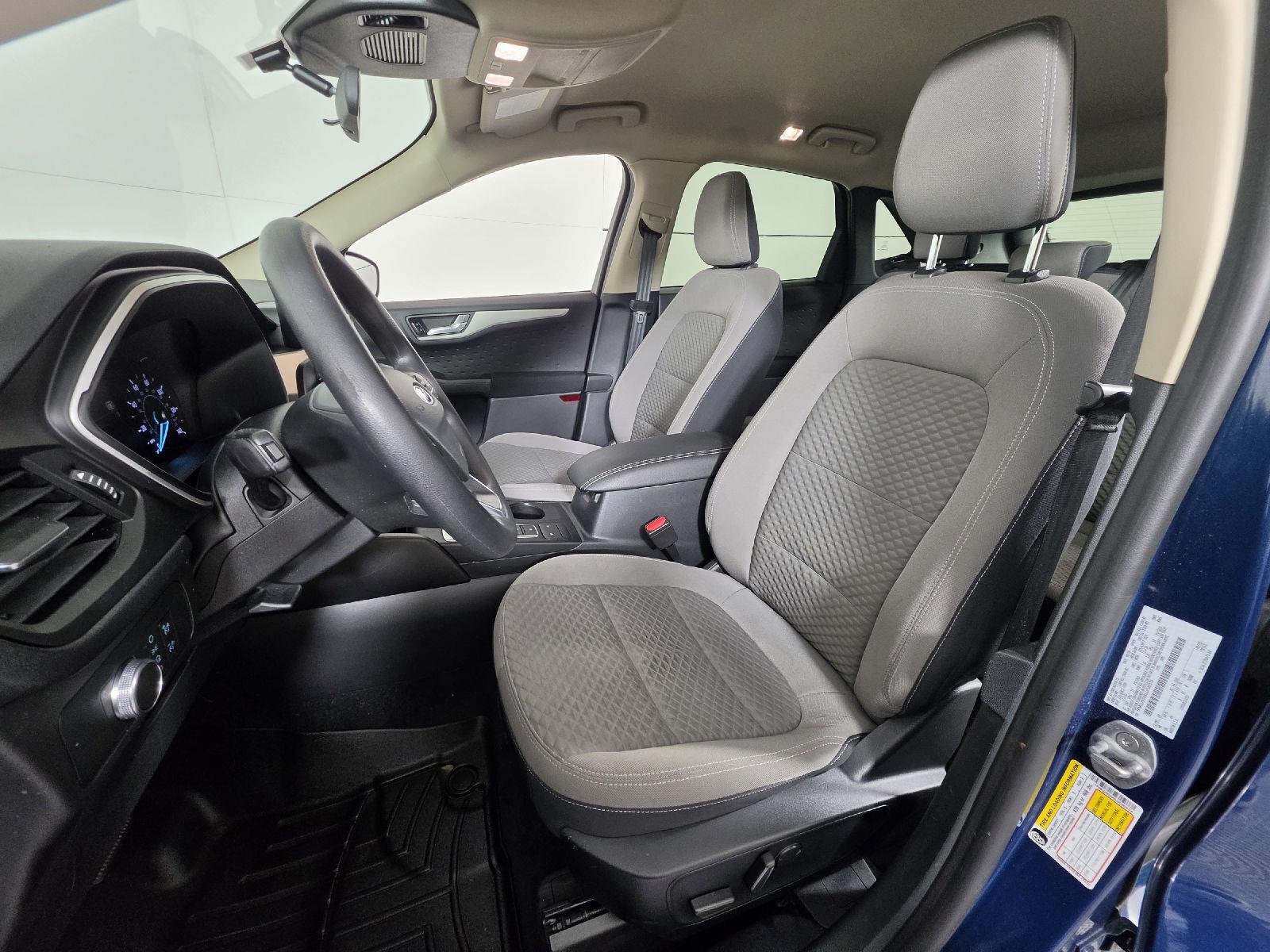 Used 2020 Dark Persian Green Ford SE image 2