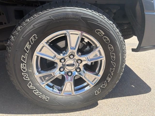 Used 2016 Magnetic Metallic Ford XLT image 26