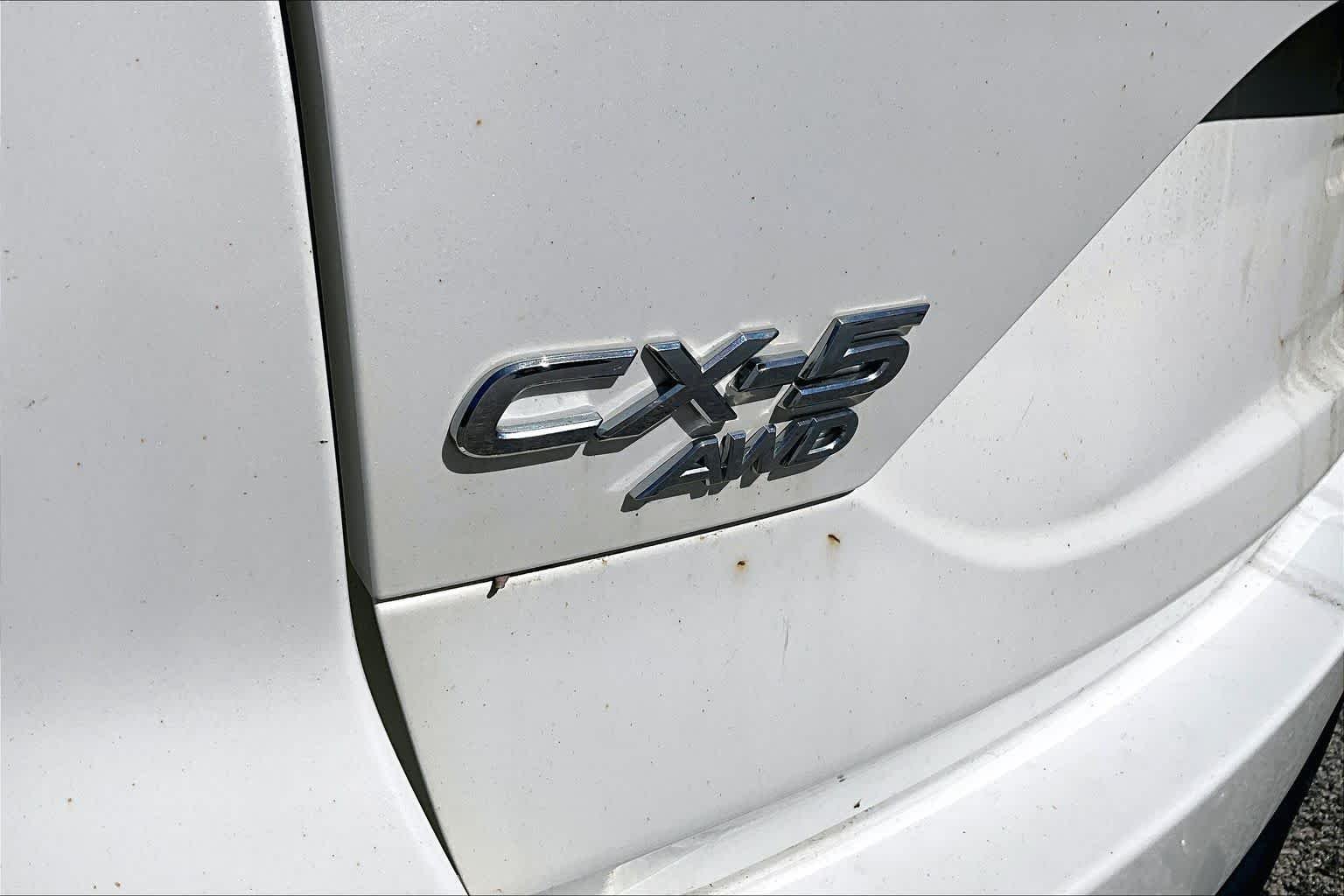 Used 2019 Snowflake White Pearl Mica Mazda Touring image 10