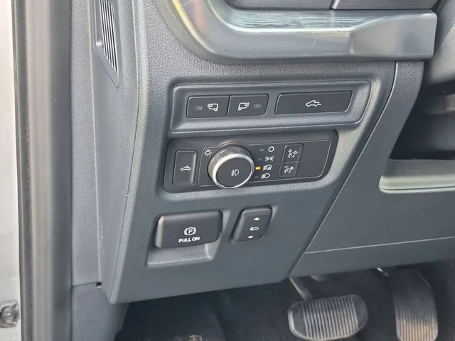 Used 2022 Silver Ford Lariat image 16