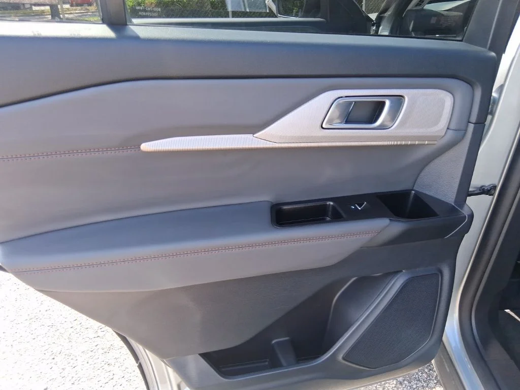 Used 2025 Silver Ford Active image 17