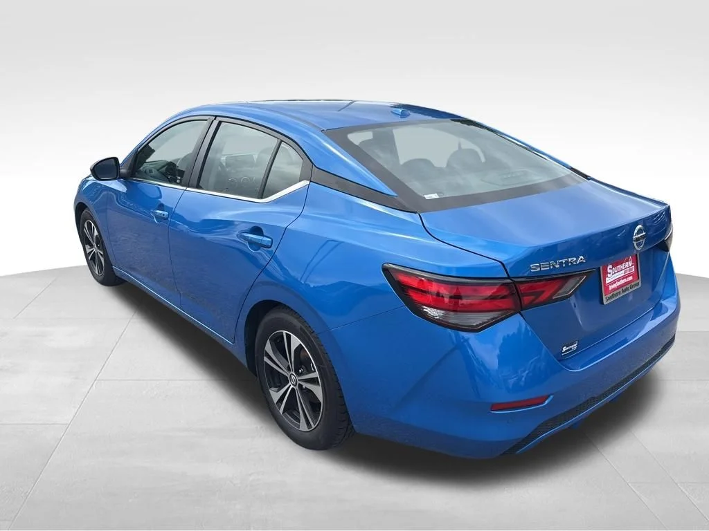 Used 2022 Blue Nissan SV image 3