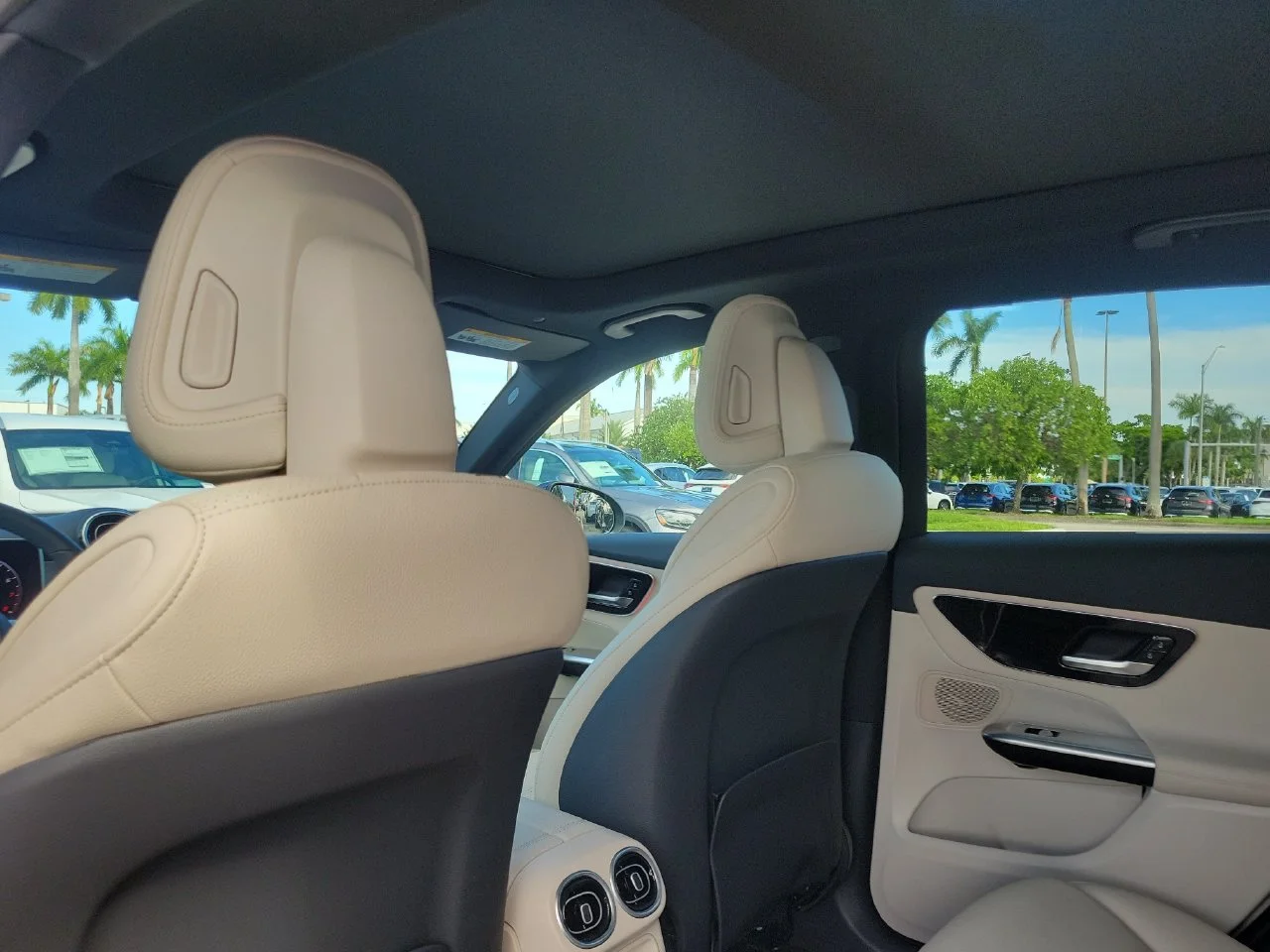 Certified Used 2026 Black Mercedes-Benz GLC 300 image 11