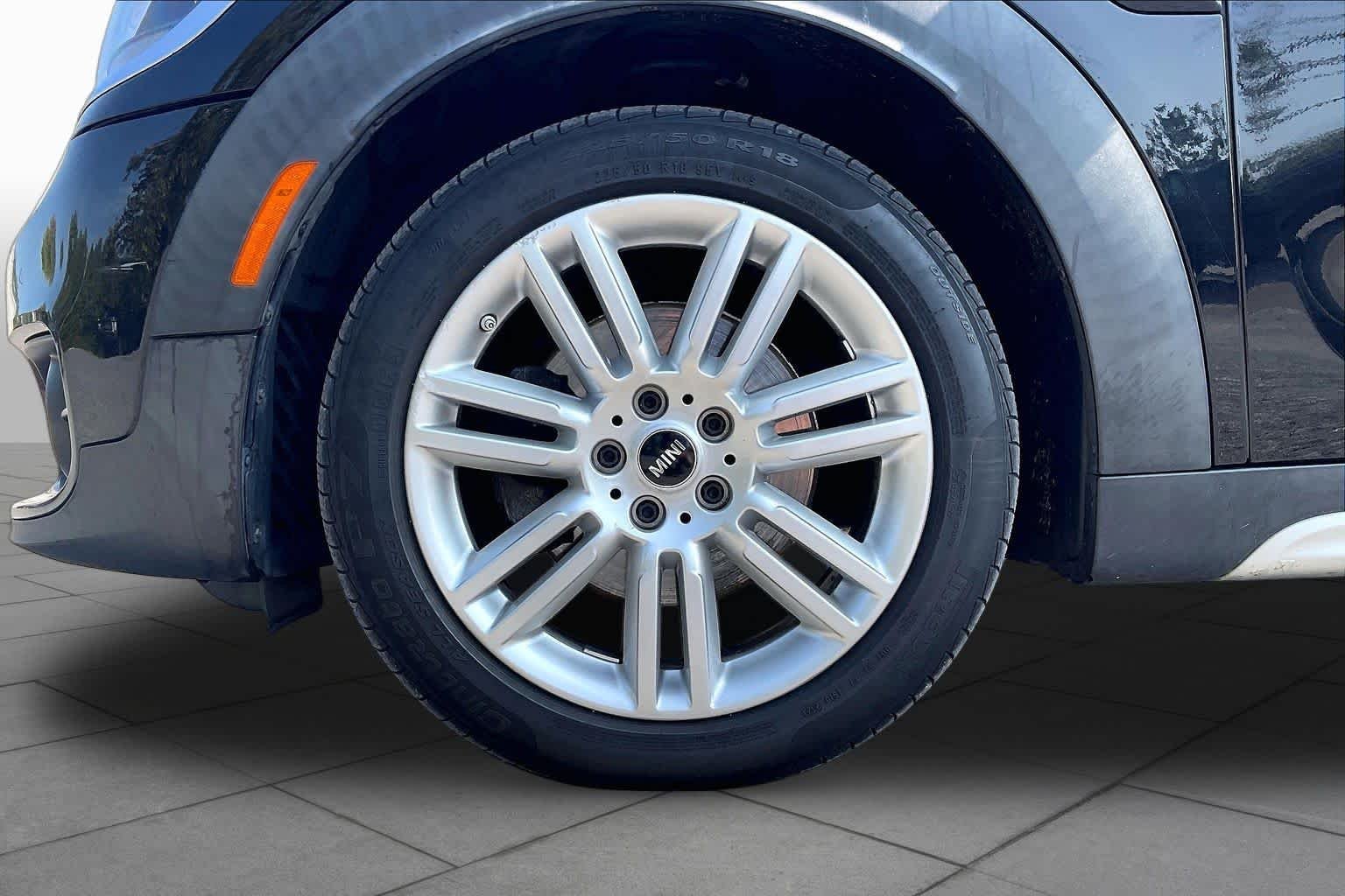 Used 2020 Midnight Black Metallic MINI Cooper image 10
