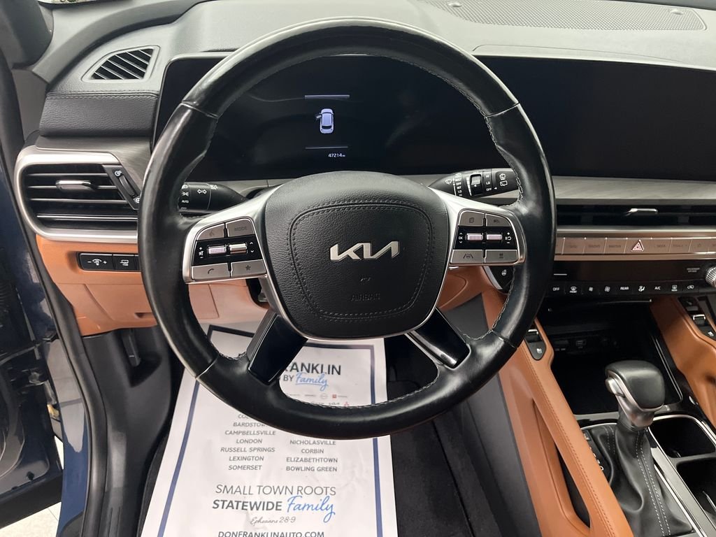 Used 2023 Black Kia EX X-Line image 17