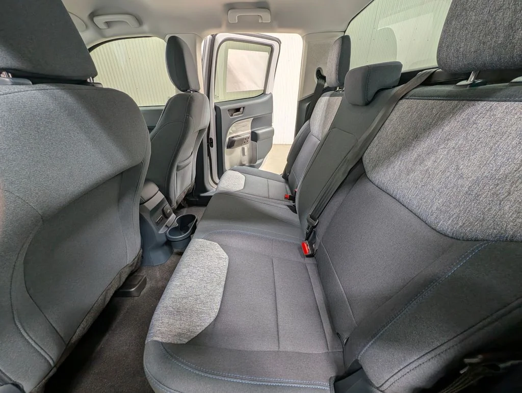New 2026 Oxford White Ford XLT image 13