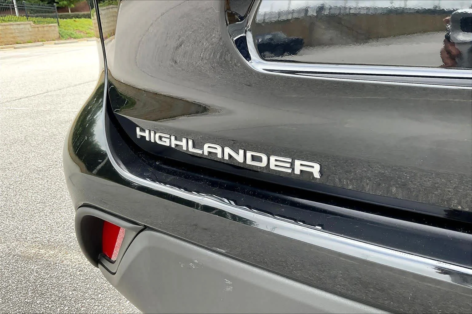 Used 2023 Midnight Black Metallic Toyota LE image 30