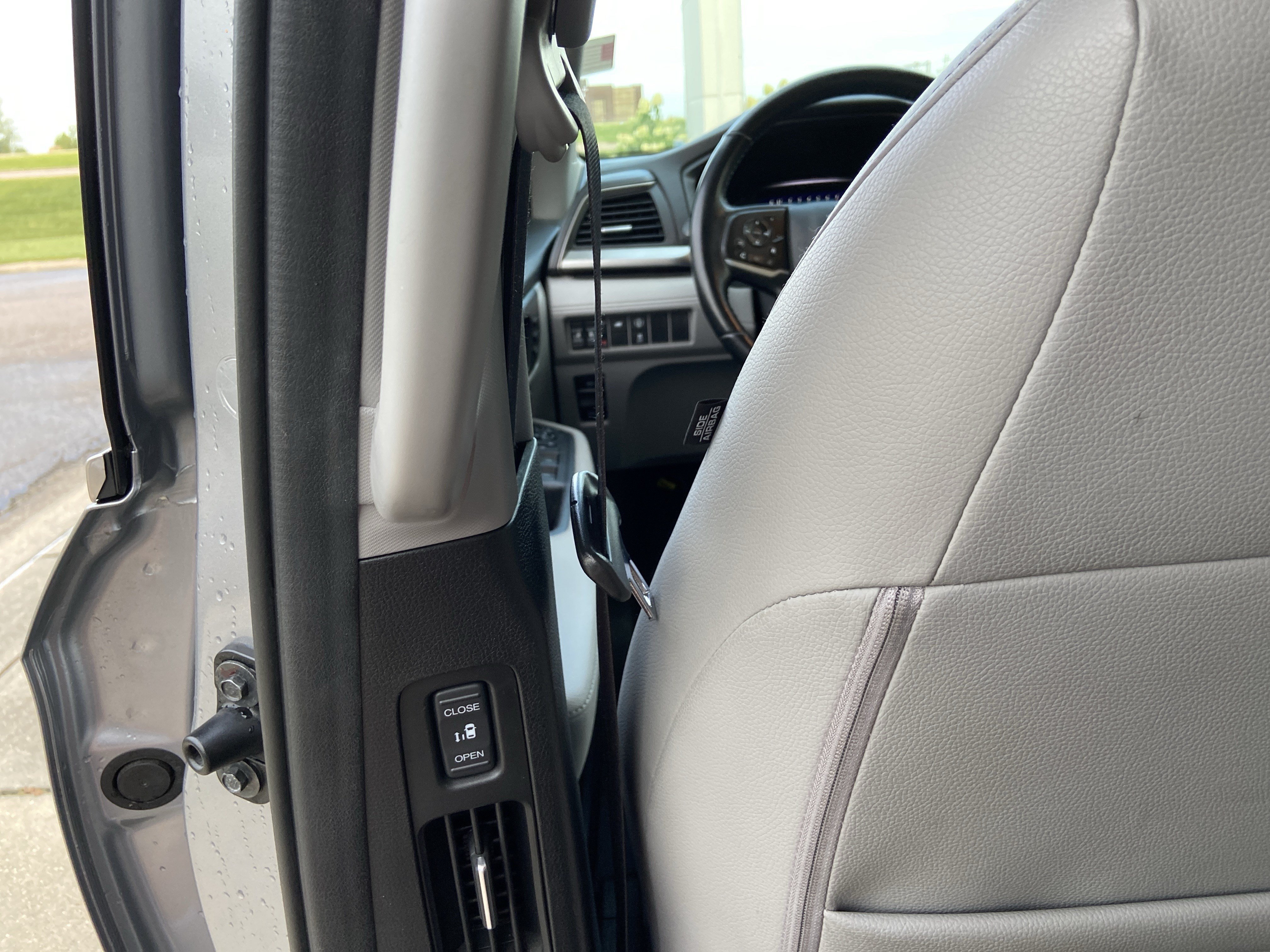 Used 2021 Lunar Silver Metallic Honda EX-L image 49