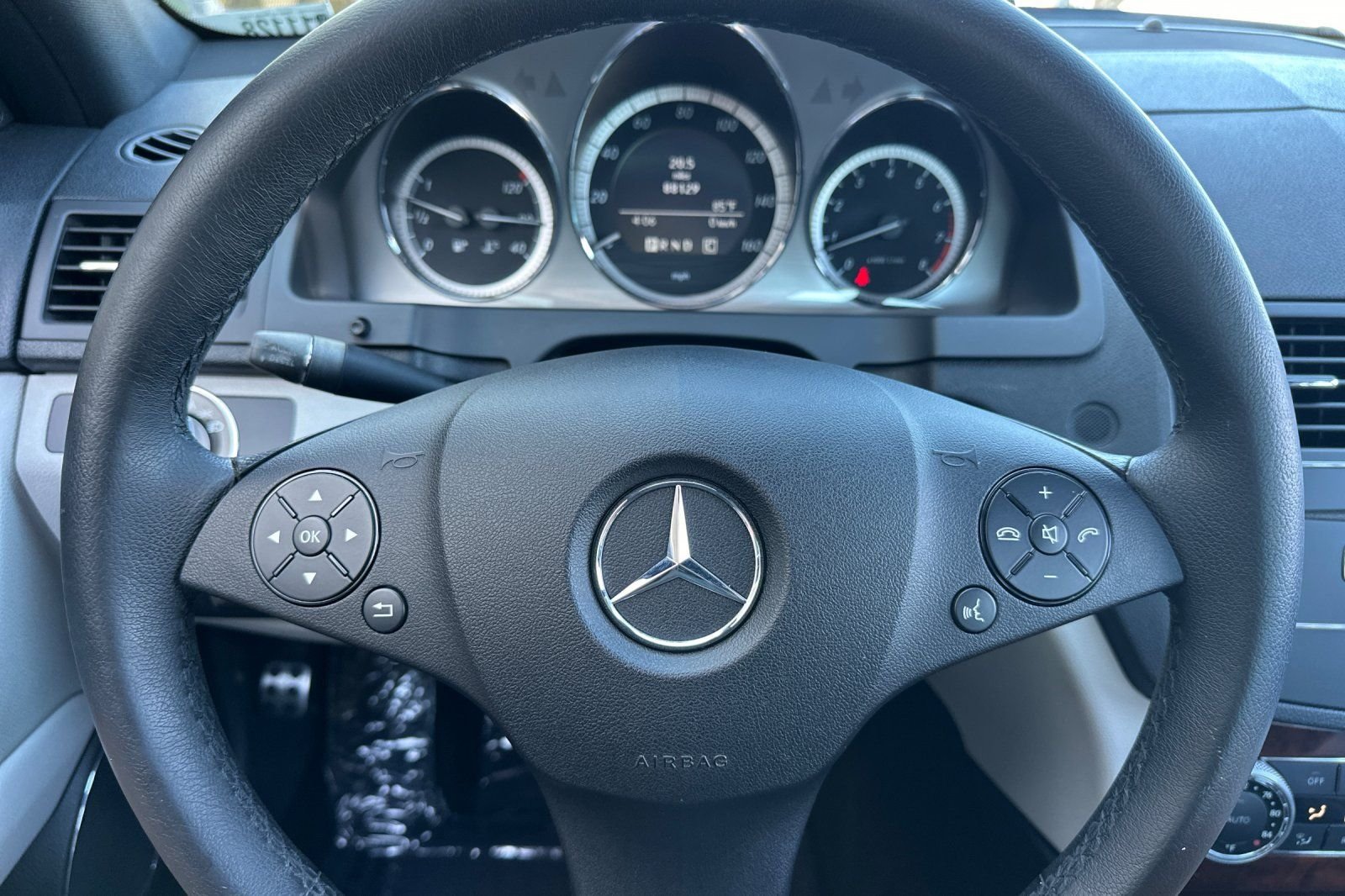Used 2009 Silver Mercedes-Benz C 300 image 21